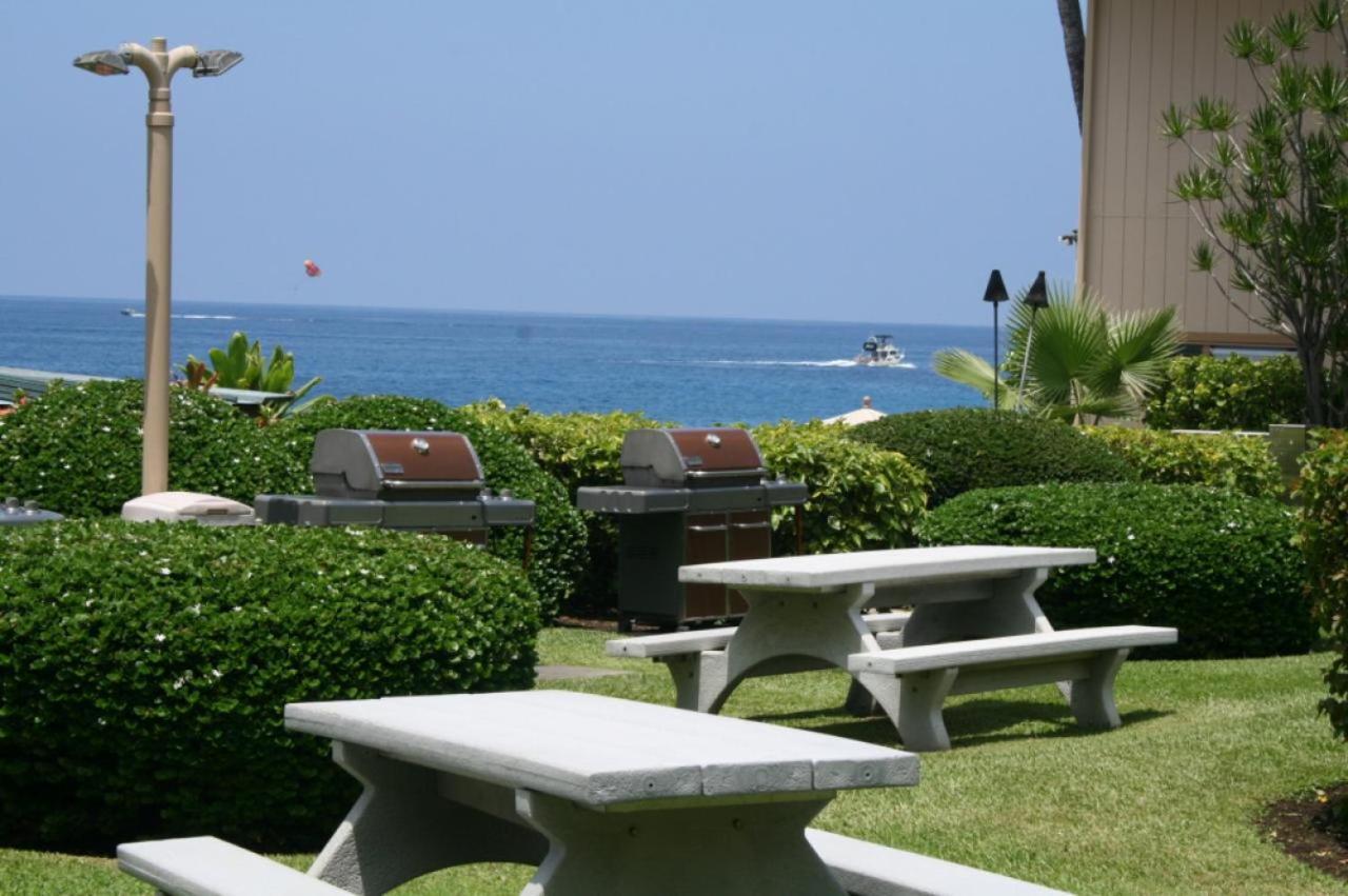 Oceanfront Paradise With Private Lanai Overlooking Kailua Bay Exterior photo